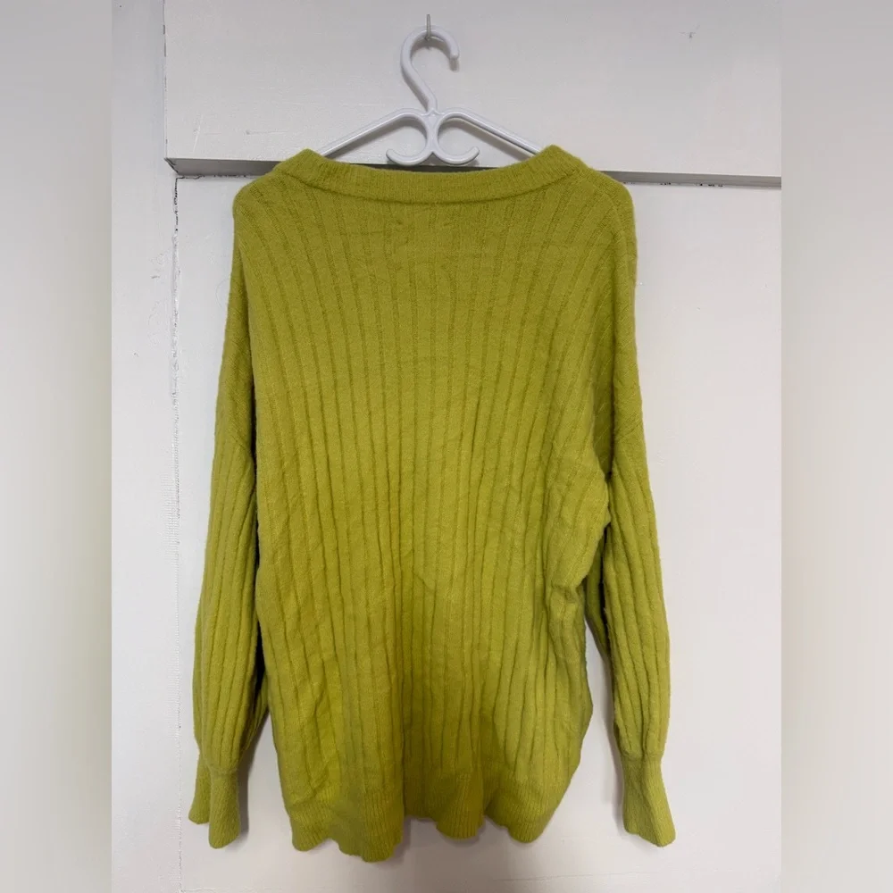 Aerie Lime Ribbed Crew Neck Sweater - Picture 2 of 3